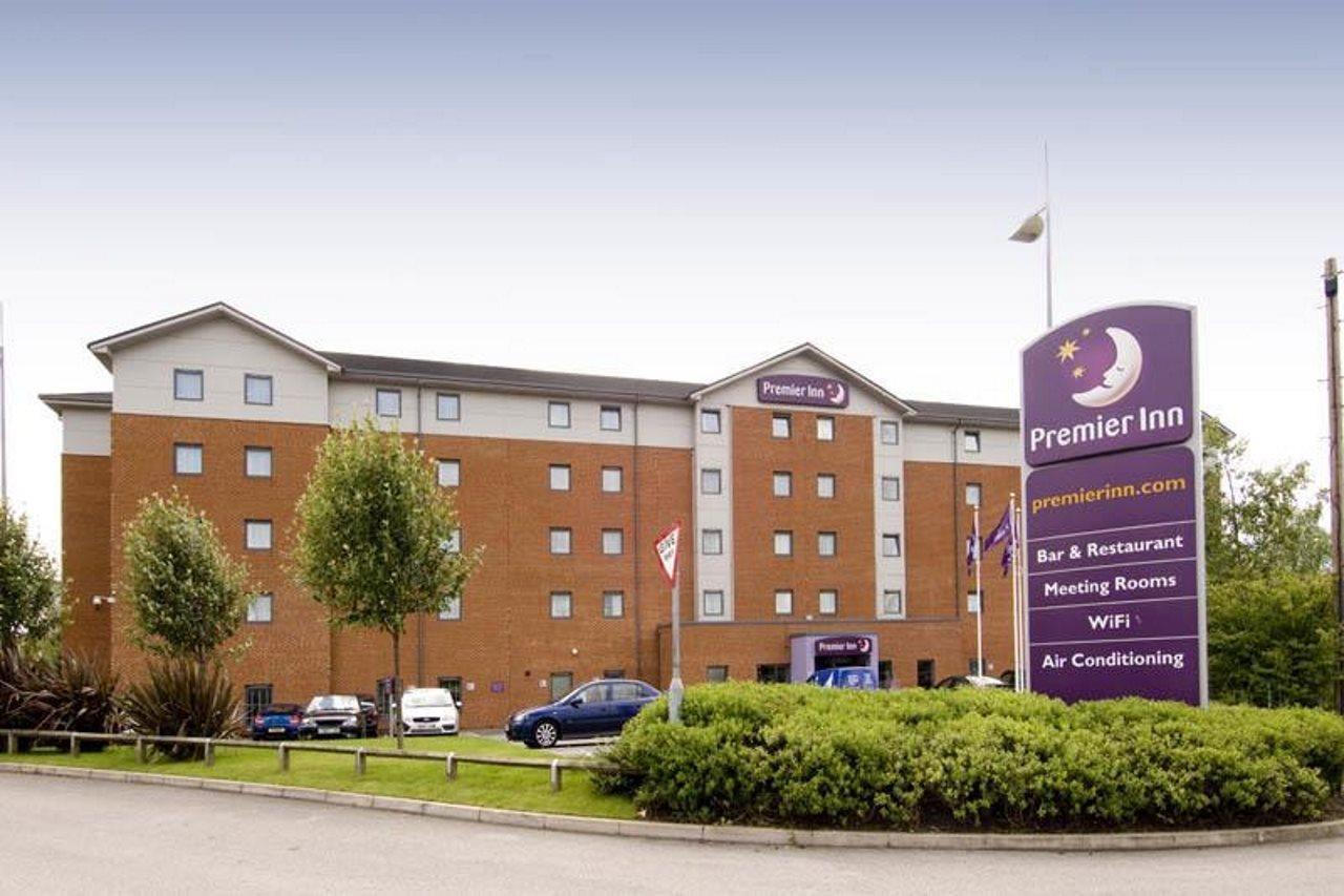 Premier Inn Castleford - Xscape, M62, Jct 32 ภายนอก รูปภาพ