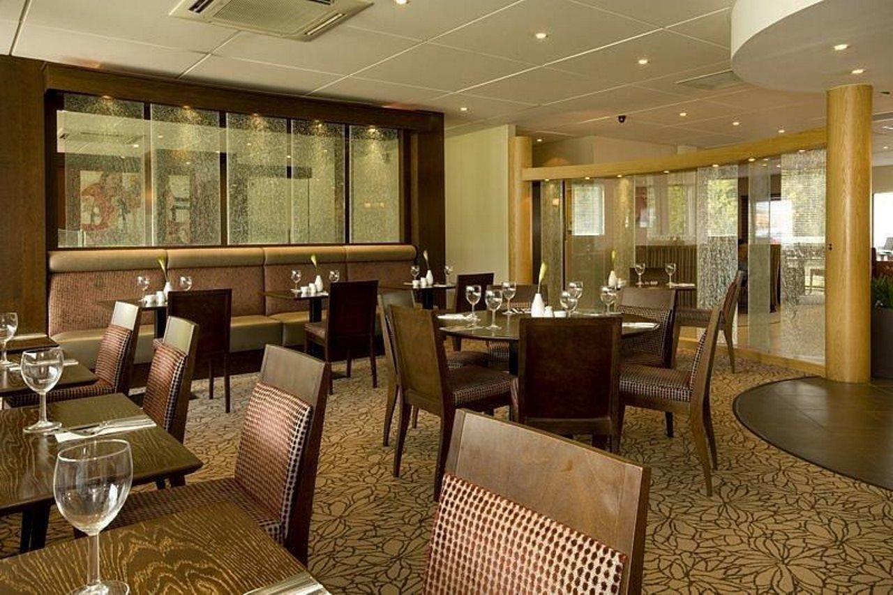 Premier Inn Castleford - Xscape, M62, Jct 32 ภายนอก รูปภาพ