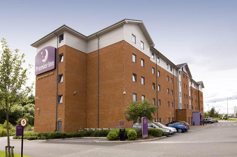 Premier Inn Castleford - Xscape, M62, Jct 32 ภายนอก รูปภาพ